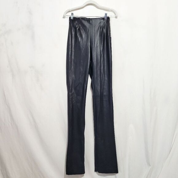 Zara Blogger Fave Faux Leather Pleated High Rise Pants - Picture 4 of 13